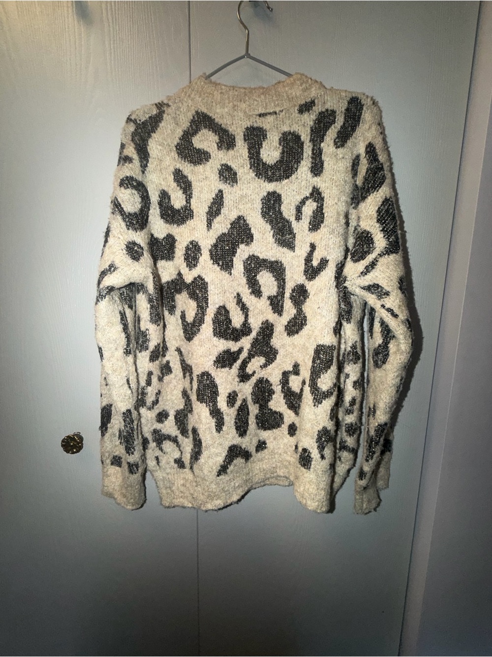 Cream and Gray Knit Sweater - L - Picture 3 of 3